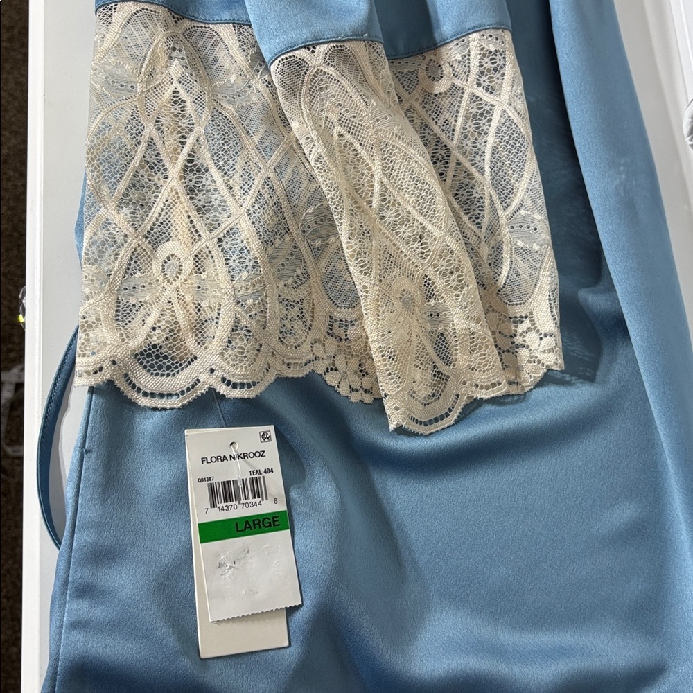 Flora Nikrooz Teal Gabby Charmeuse Wrap Robe with Lace Details. NWT Size L - Picture 8 of 8
